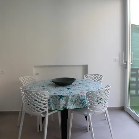 Mercurio Apartman *