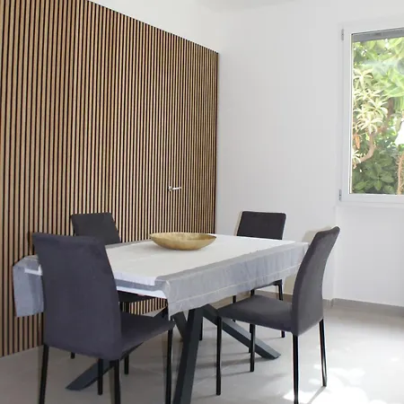 Mercurio Apartman *
