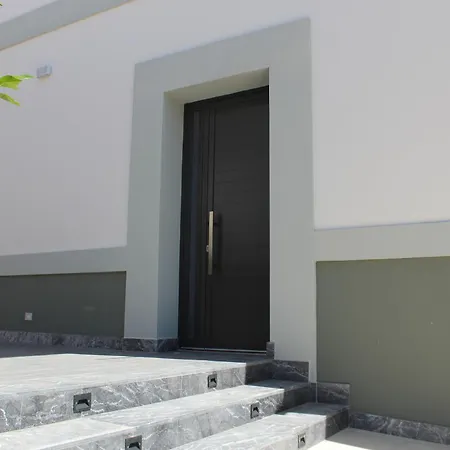 Mercurio Apartman *